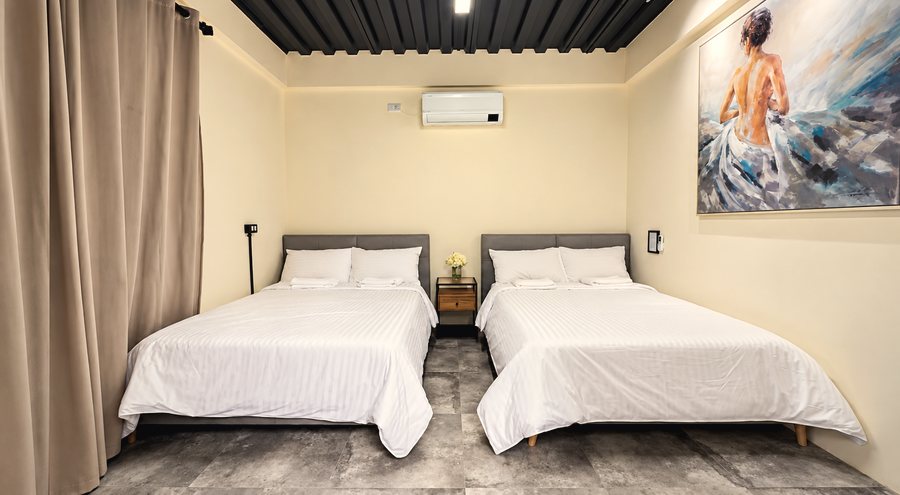 Bedroom 2, side view
