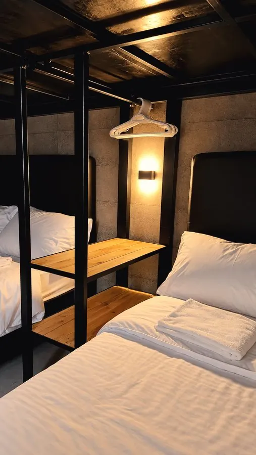 Bedroom 4 beds